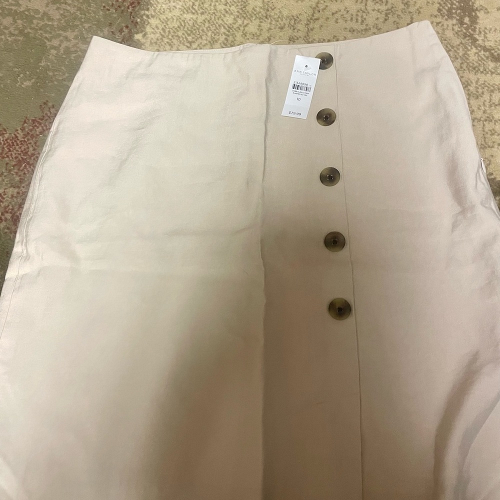 Women’s skirt